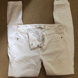 White skinny jeans
